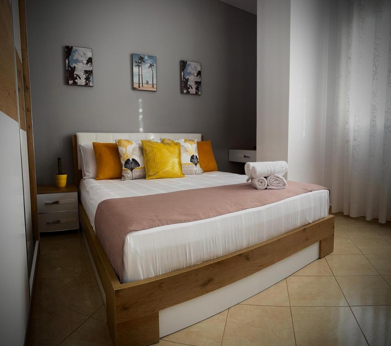 Endy Apartaments Orikum Exterior foto