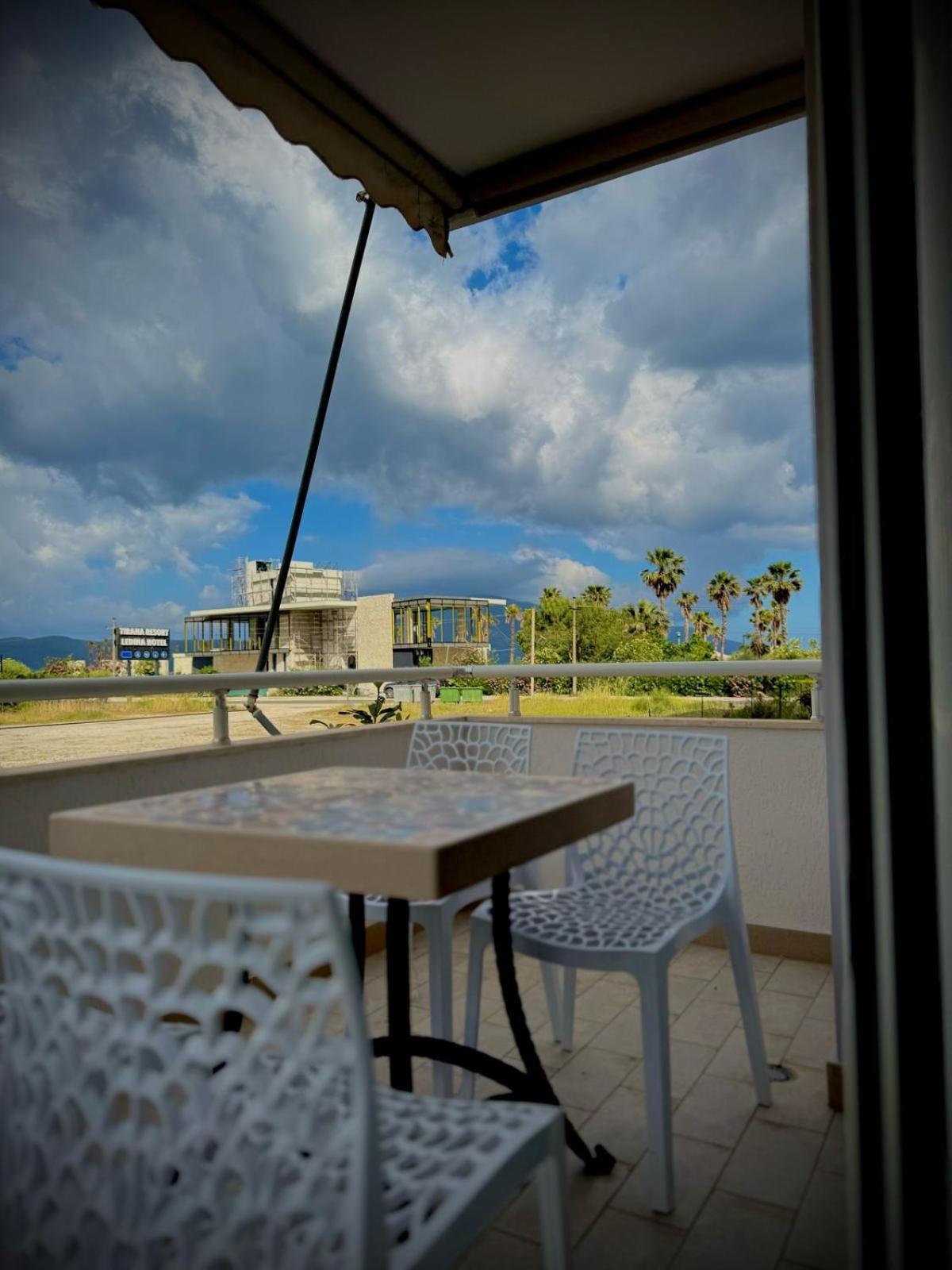 Endy Apartaments Orikum Exterior foto
